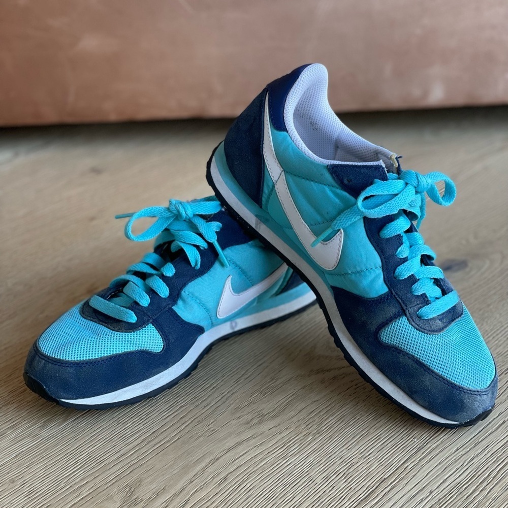 Nike Genicco Sneakers Blue, Navy & White